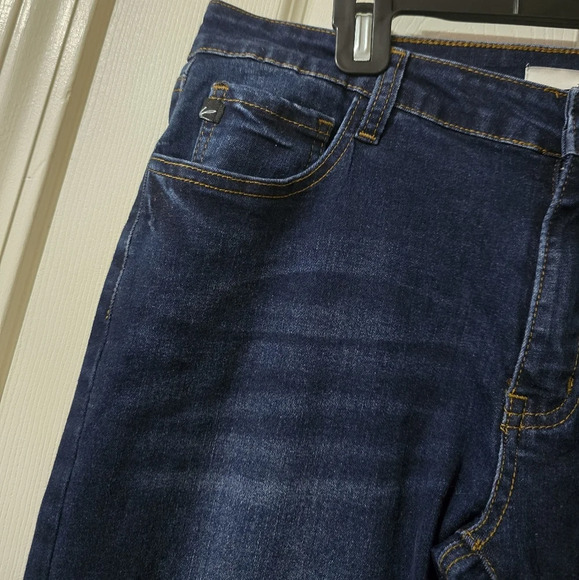 Kancan Mid Rise Gradient Skinny Jeans, Dark Wash, Lots of Stretch, Size 13, EUC! - Picture 4 of 11